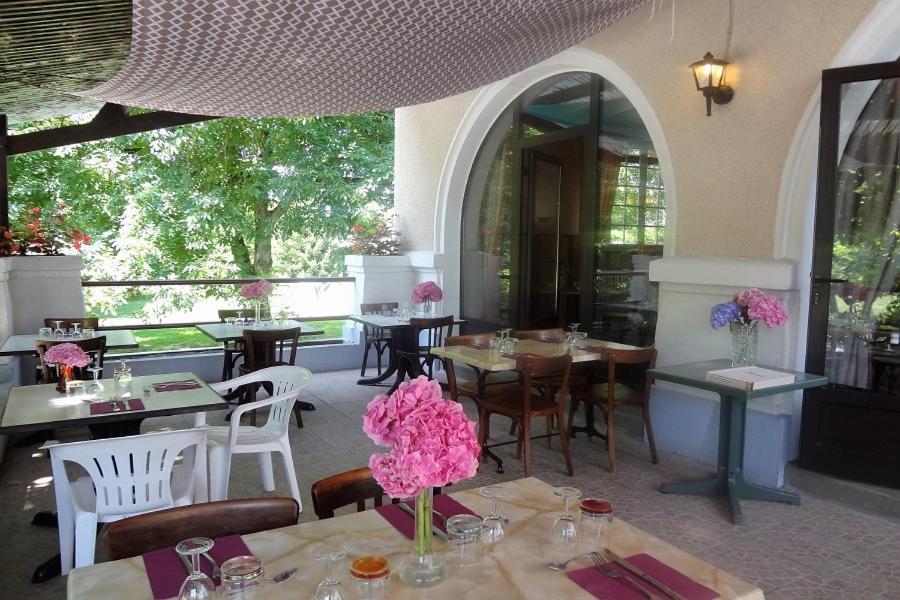 Hotel Du Pont Et Restaurant A Groléjac Kültér fotó