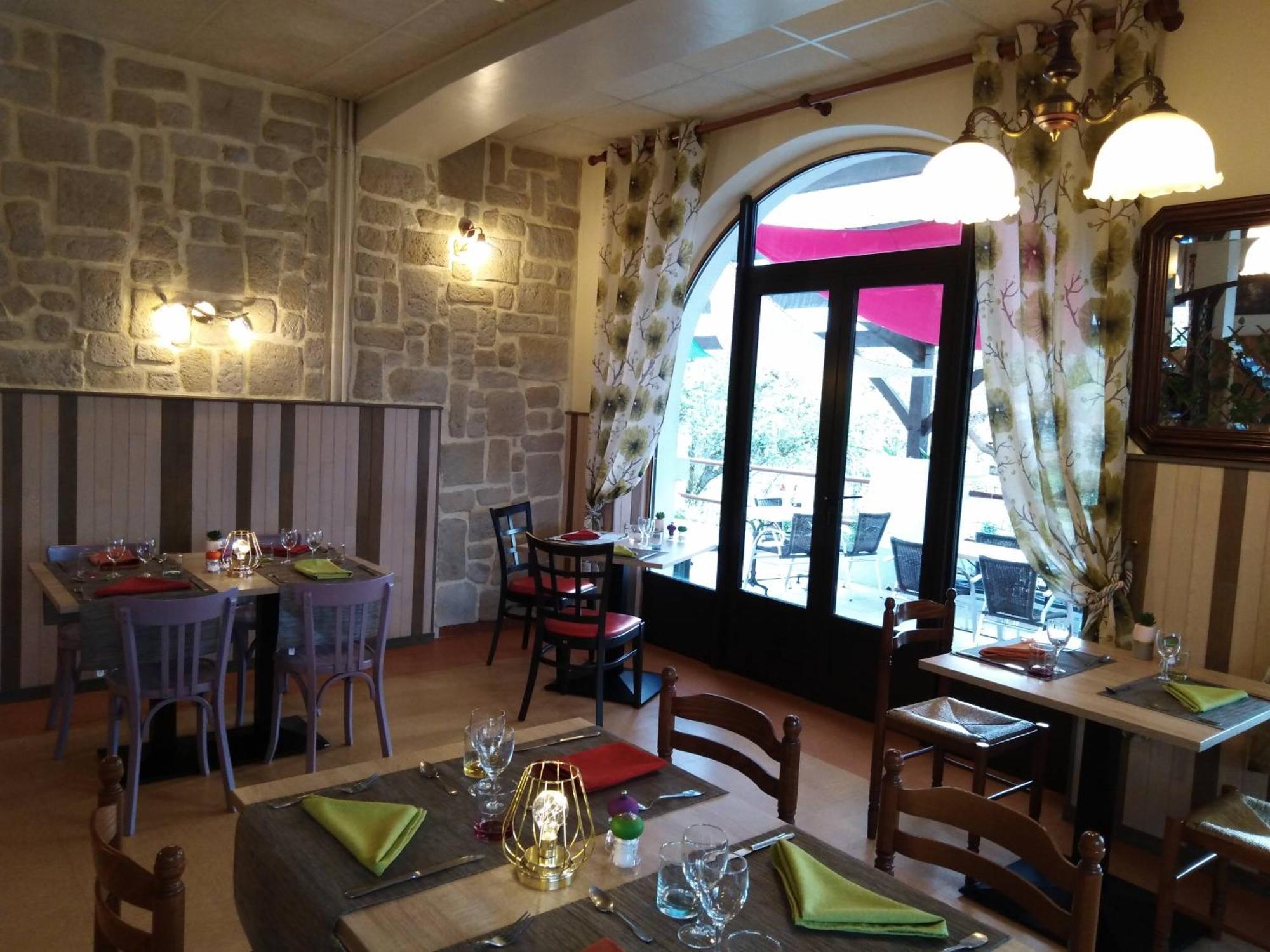 Hotel Du Pont Et Restaurant A Groléjac Kültér fotó
